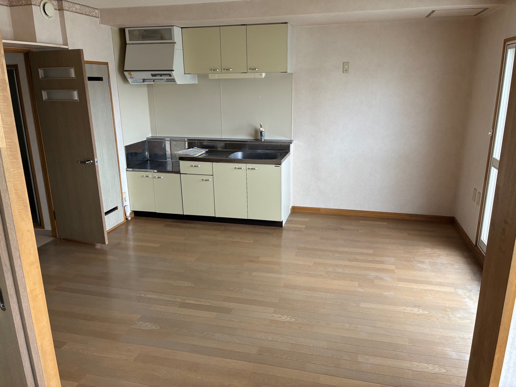 かえで団地居間2