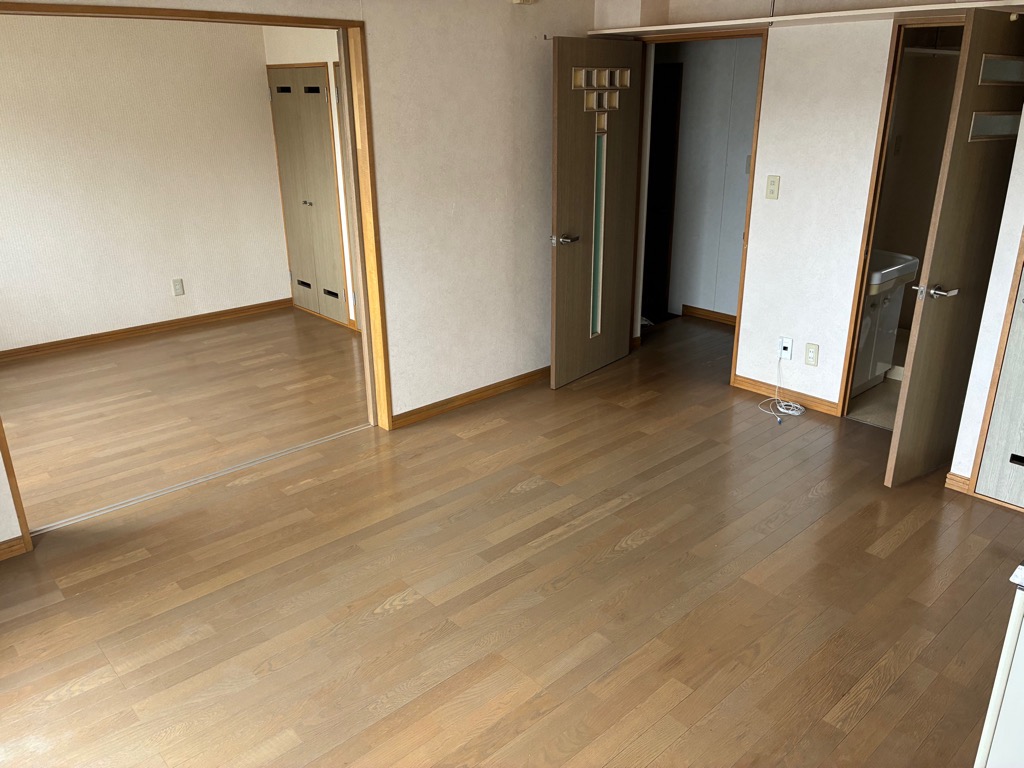 かえで団地居間3