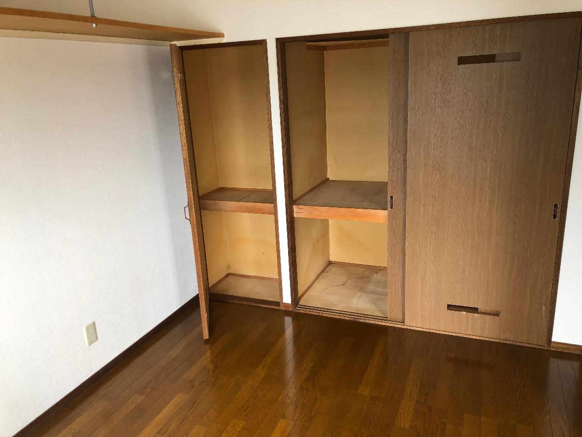 シャレーイーストタウン部屋
