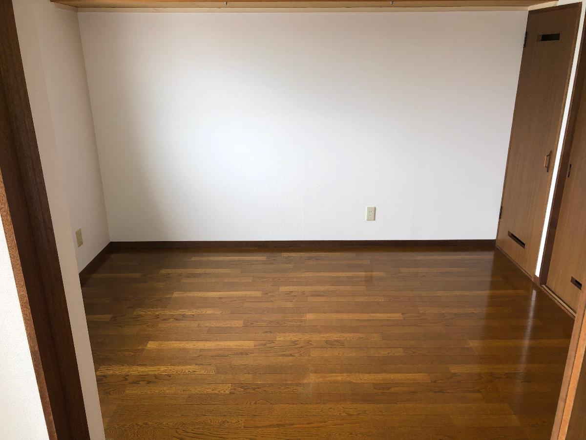シャレーイーストタウン部屋2