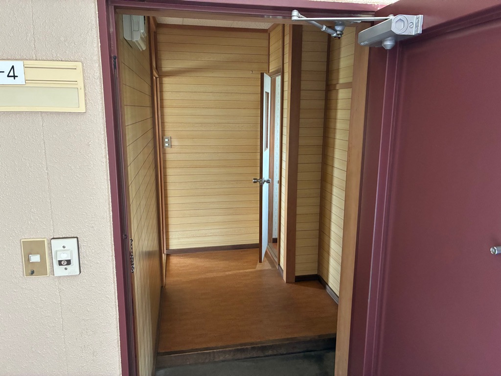 たつみ団地玄関2